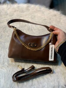 کیف پاسپورتی زنجیر دار موکا